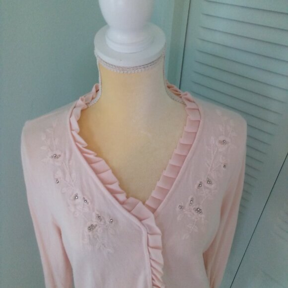 VALERIE STEVENS L POWDER PINK RUFFLED PEARLS CRYSTALS FLOWER EMBROIDERED V-NECK - Picture 4 of 11